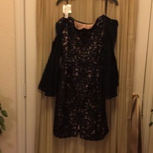 Xscape Navy blue lace with taupe underlay